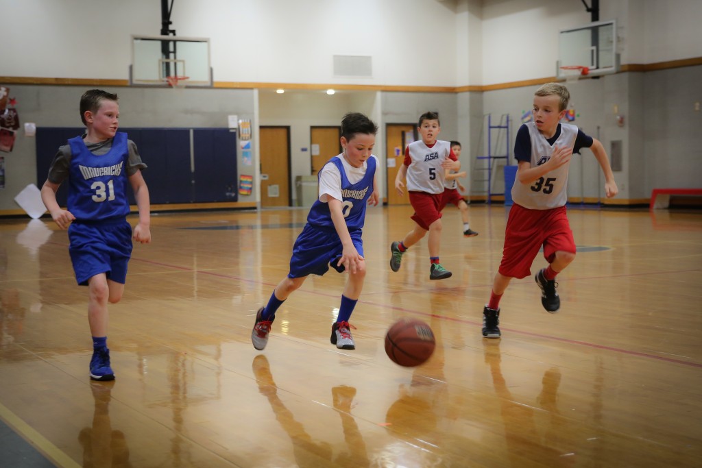 Indoor Basketball Picture with Canon 24-70 Lens