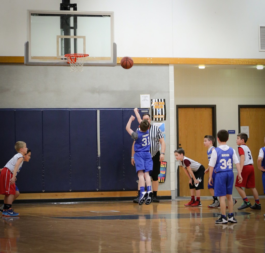 Indoor Basketball Picture with Canon 70-200 Lens