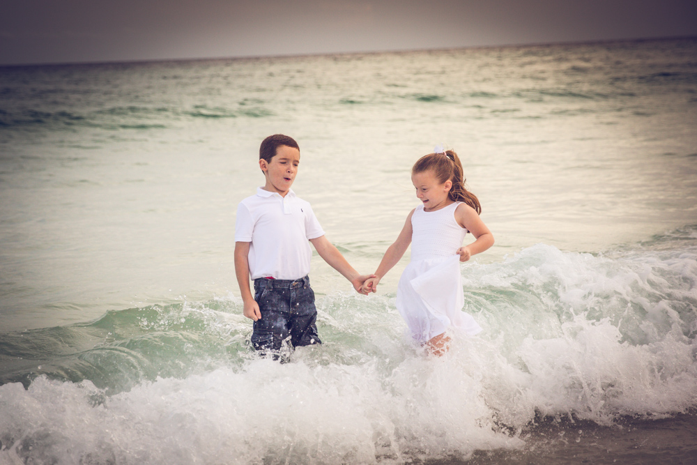 Family Photos at the Beach with the Canon EF 70-200 Lens and Manfrotto Tripod