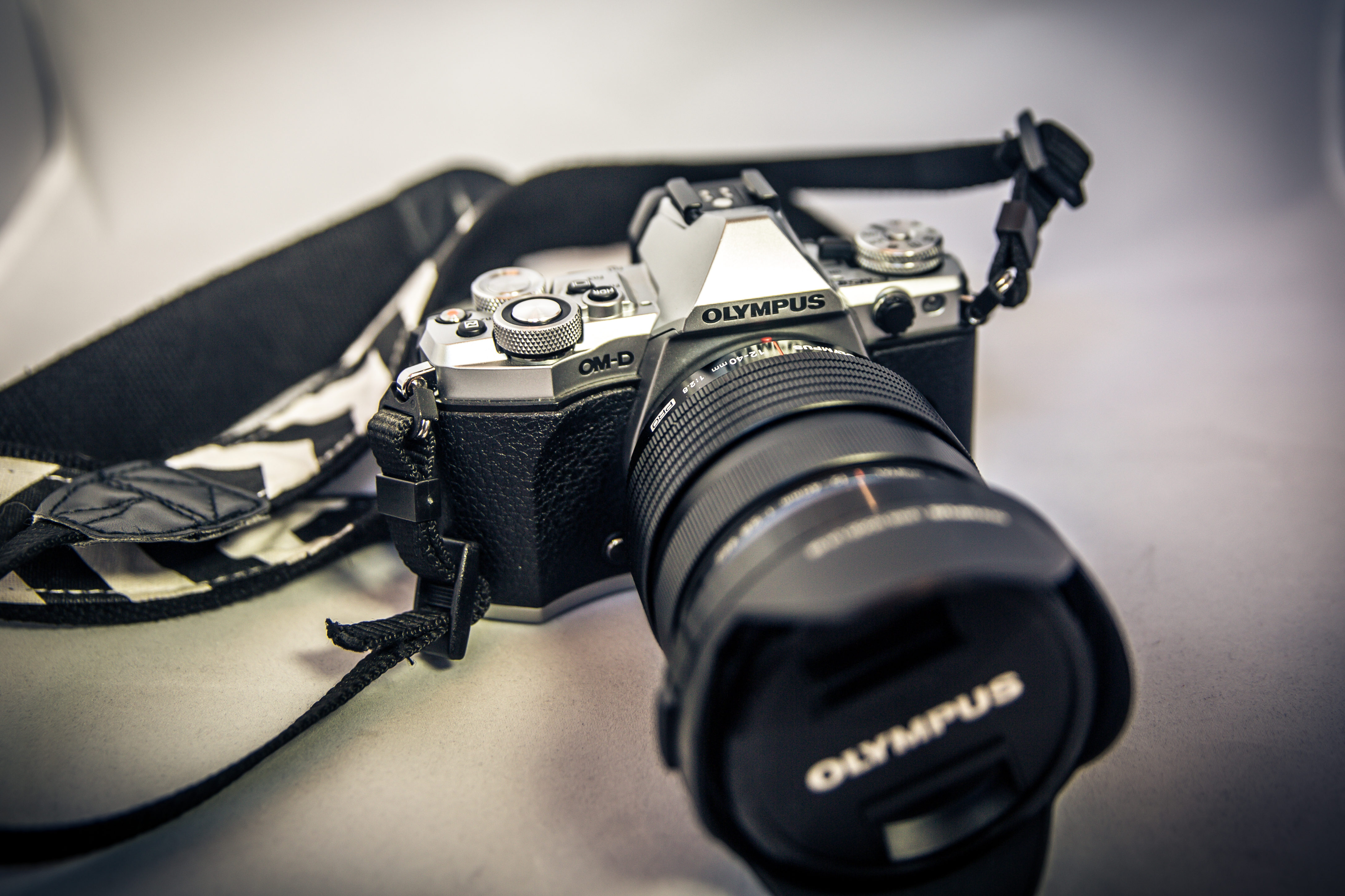 My Favorite “Purse Camera” – – The Small & Perfectly Compact Olympus OM-D E-M5 II